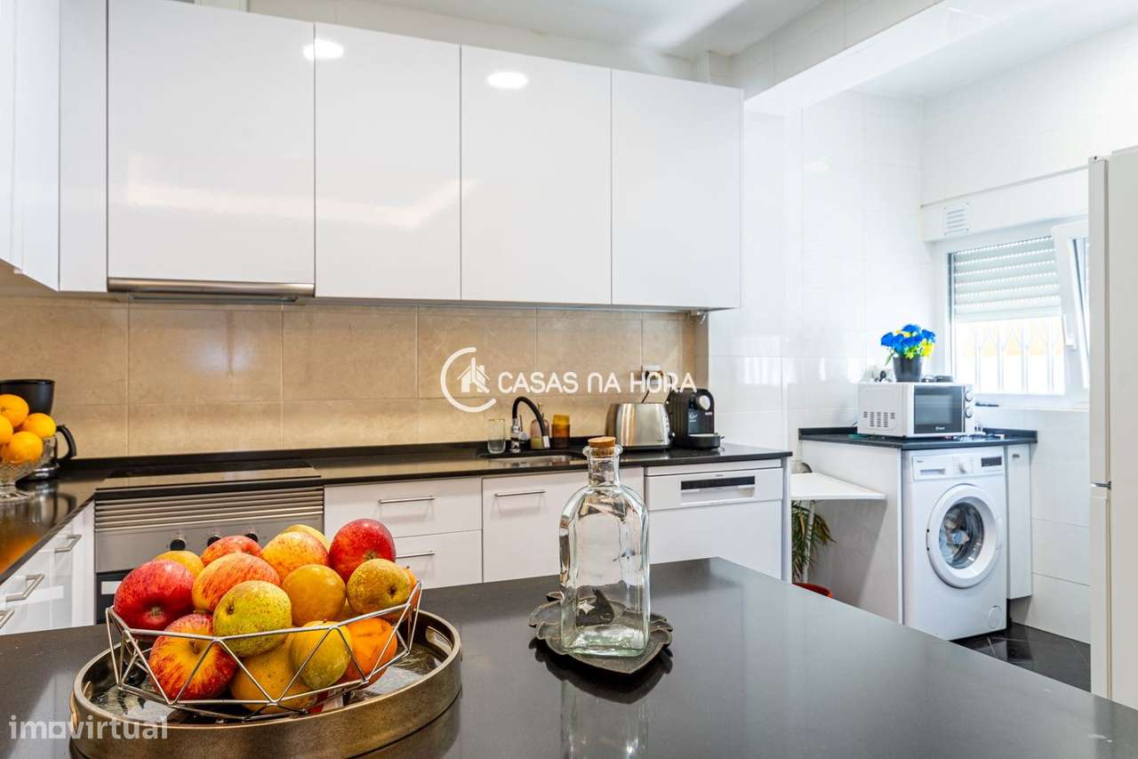 T1 renovado e mobilado no centro da Parede - Grande imagem: 4/18