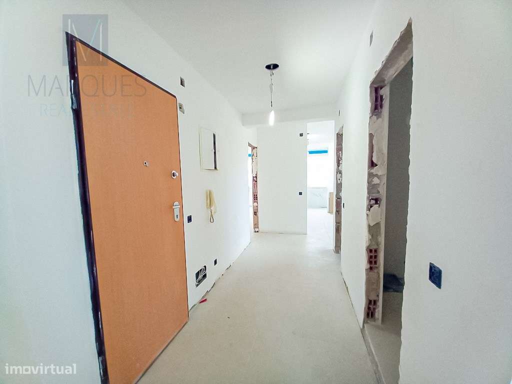 Apartamento T4 no Laranjeiro-5