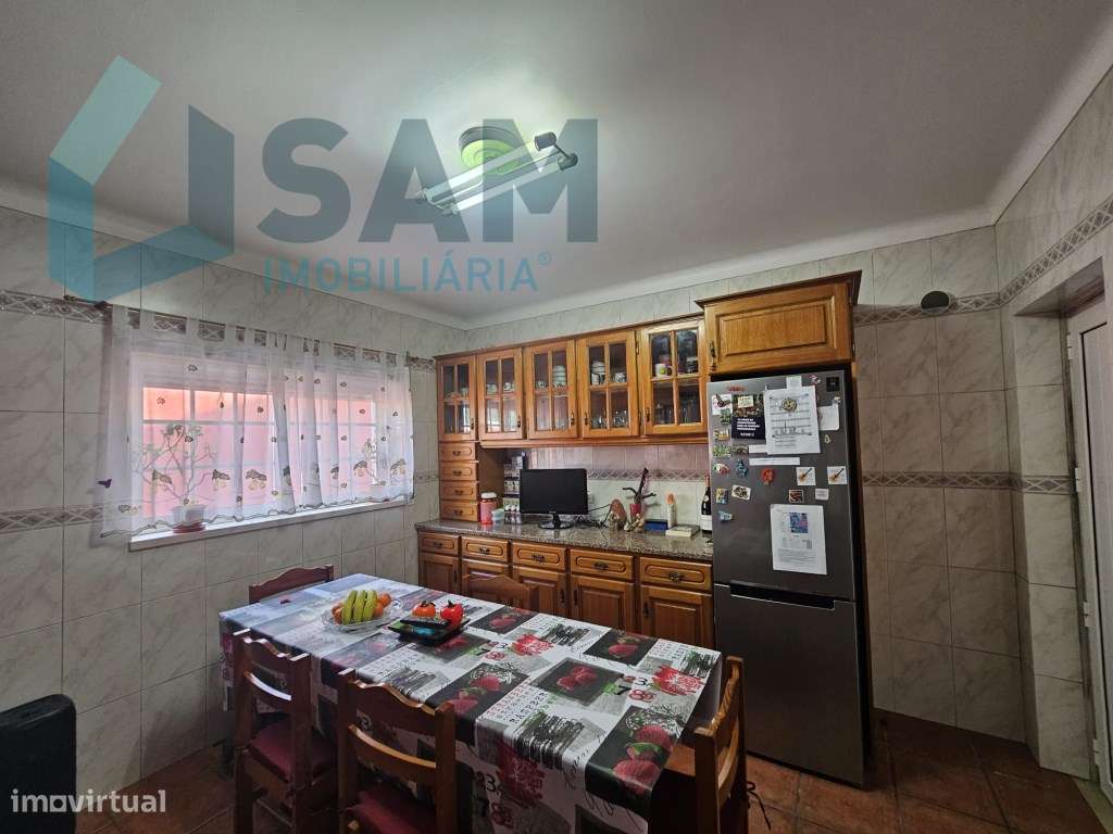 Moradia T4 com garagem e espaço exterior - Grande imagem: 5/25