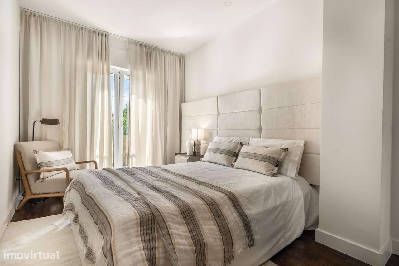 Moradia T4 com jardim, Encarnação, Lisboa-15