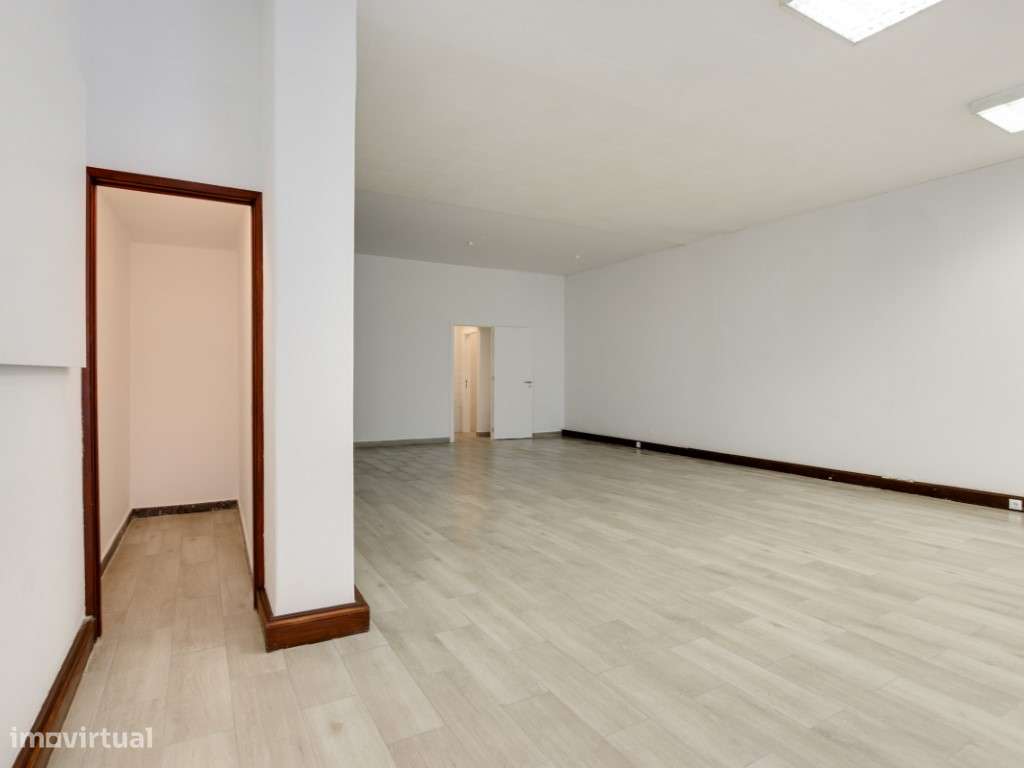 LOJA REMODELADA DE 200 m2| CENTRO DE LISBOA | A 100 metros da ESTAÇ... - Grande imagem: 4/19