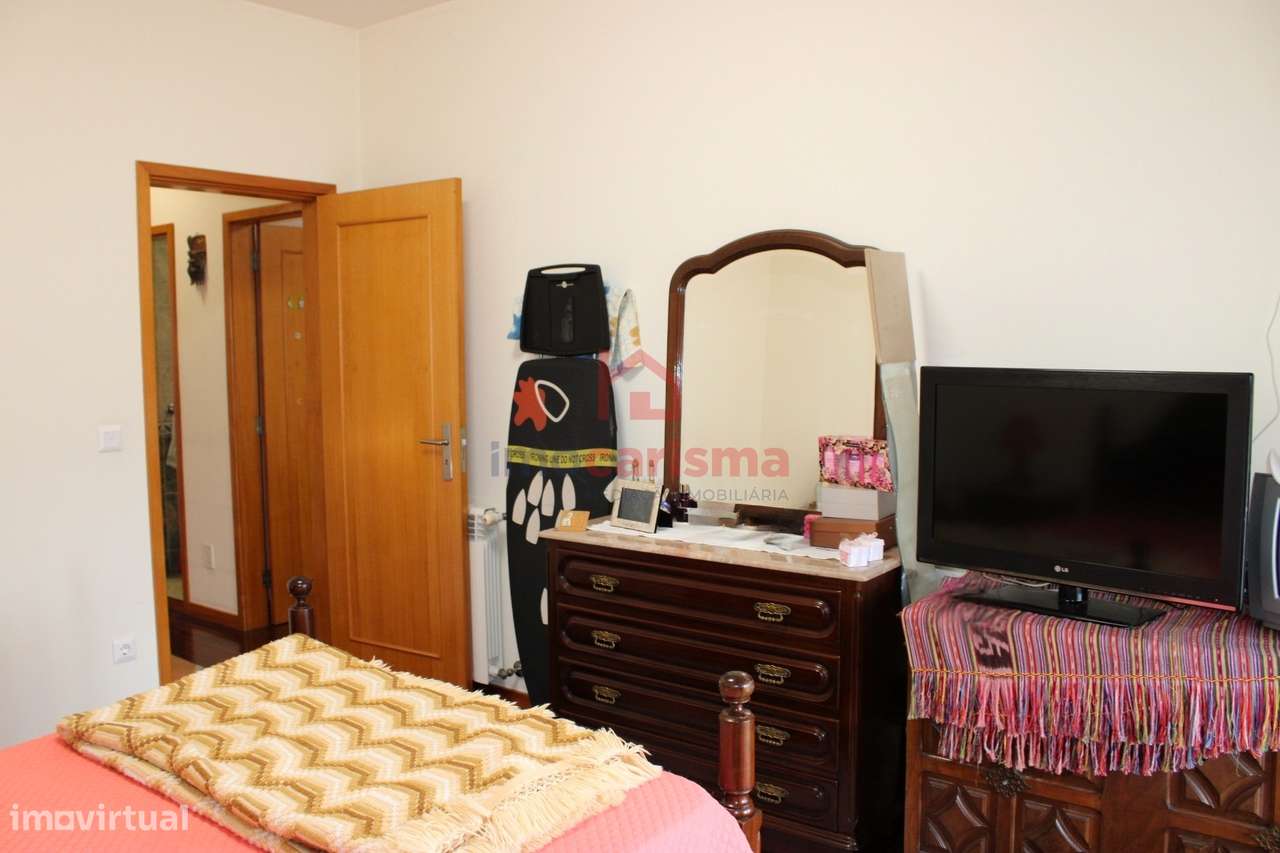 Moradia T3 em Banda em Oliveira Santa Maria, Vila Nova de Famalicão-19