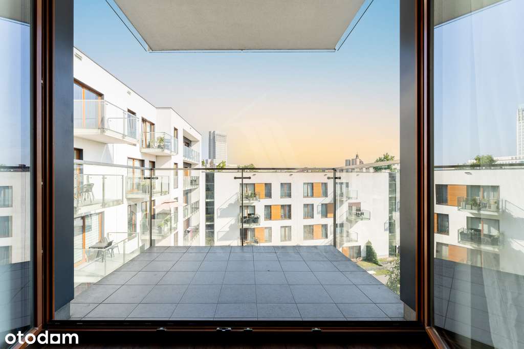 Słoneczny apartament w centrum miasta-4