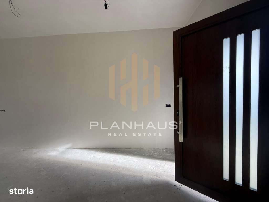 Casă duplex  semifinisată , Tăuții de Sus, 1 910  mp teren cu view - Imagine principală: 3/16