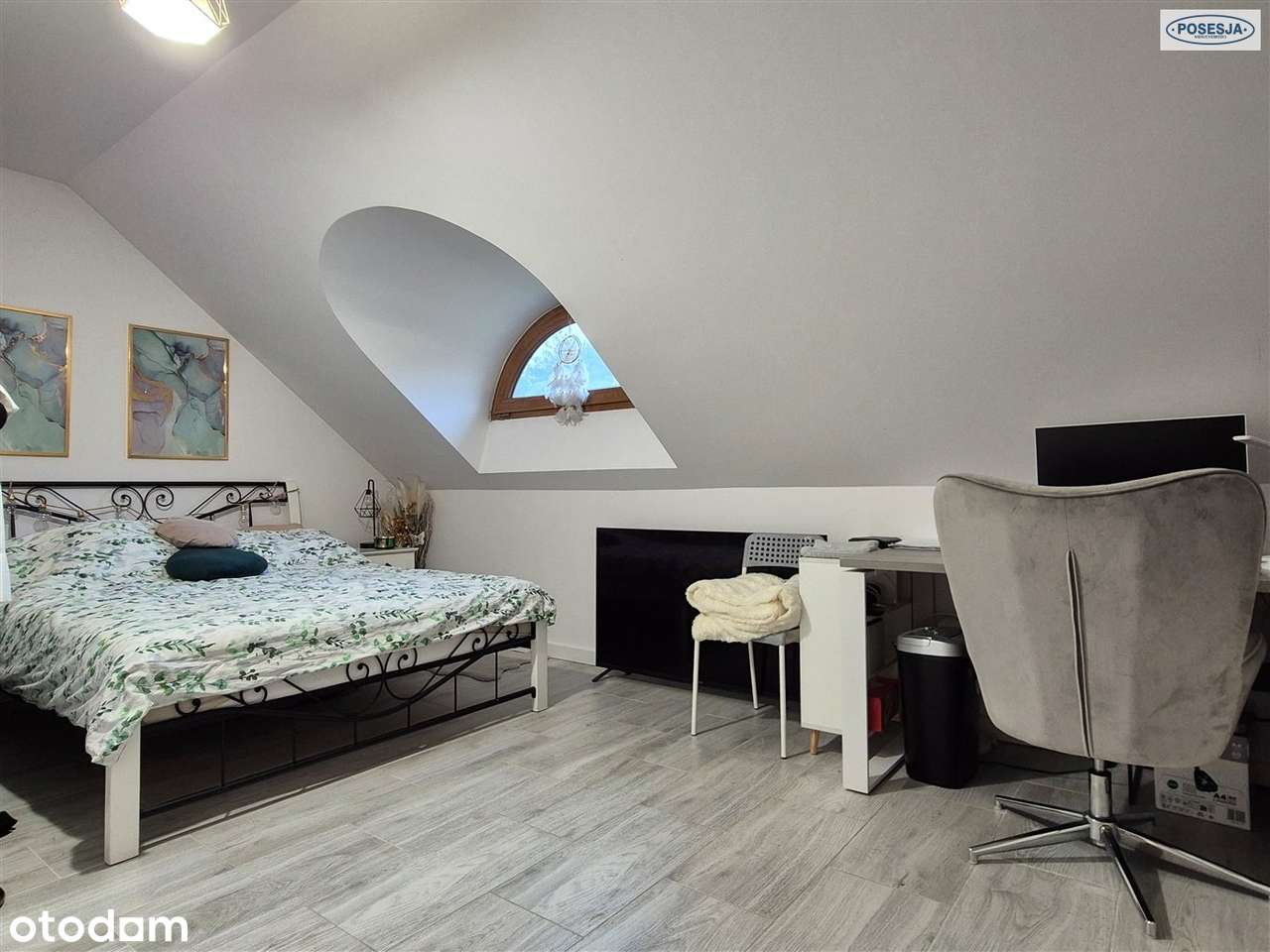 Dom przy lesie z dużym tarasem-16