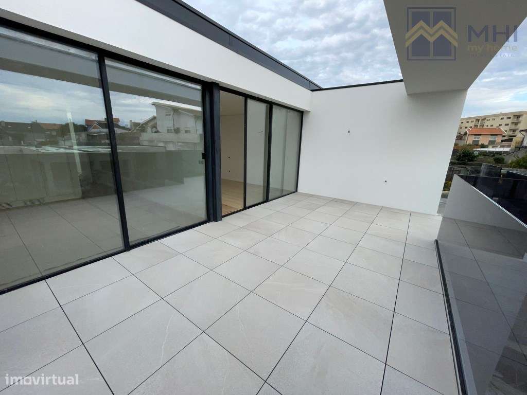 Moradias de Luxo T4 +1 a 500 metros da praia em Canidelo-50