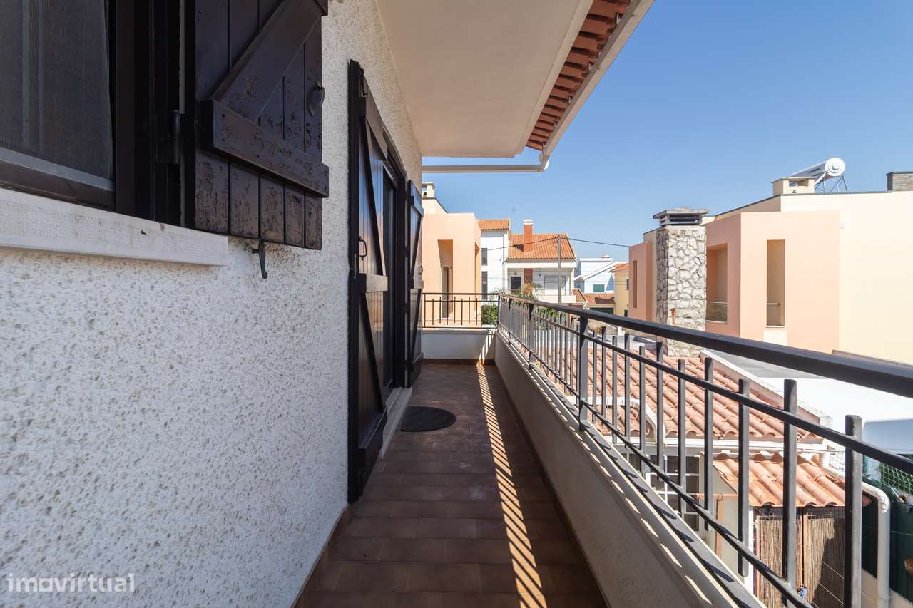 Moradia T5 isolada, Garagem , Quinta Charnequinha-2