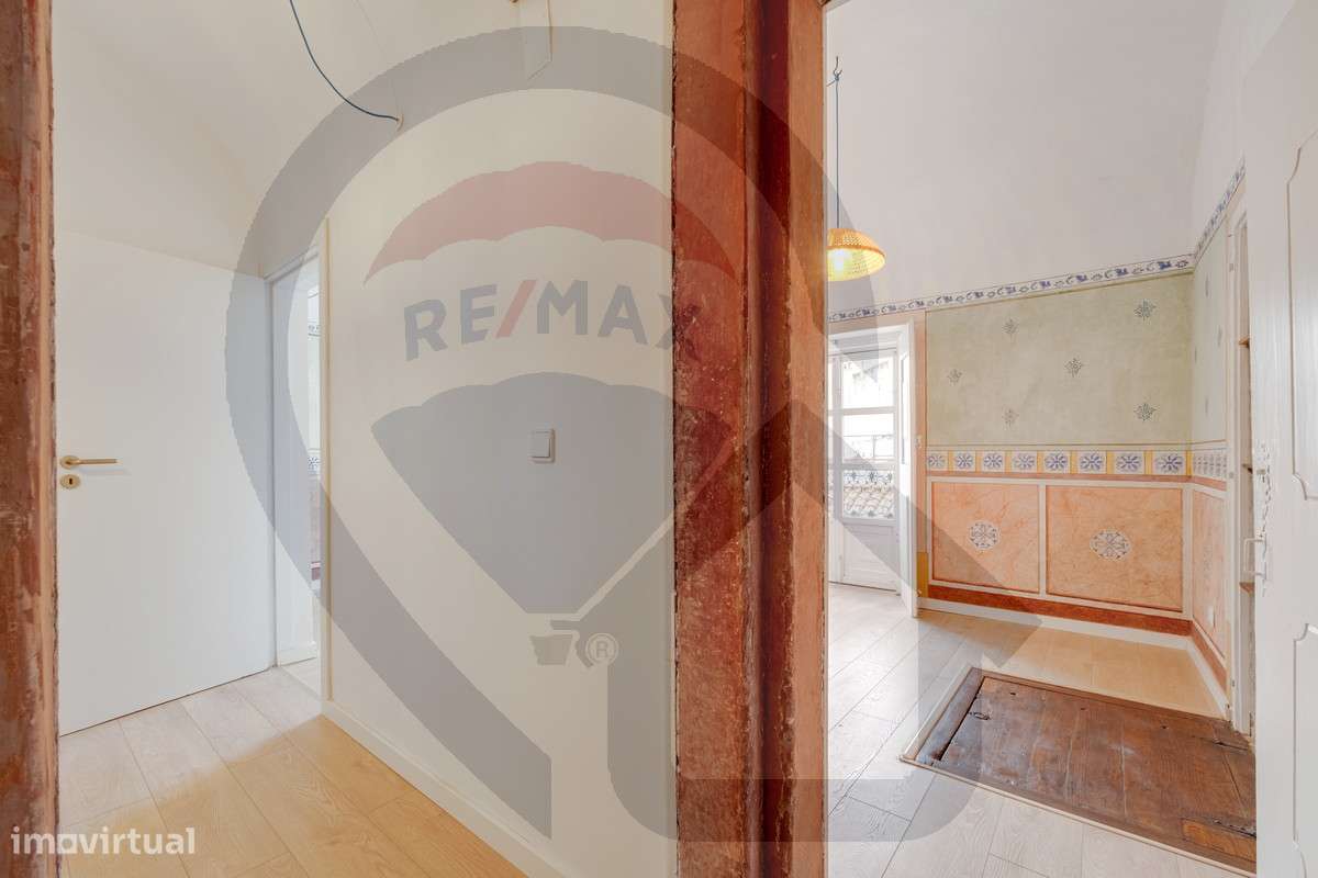 Moradia T3 Renovada no Centro Histórico de Évora – Charme Único-18