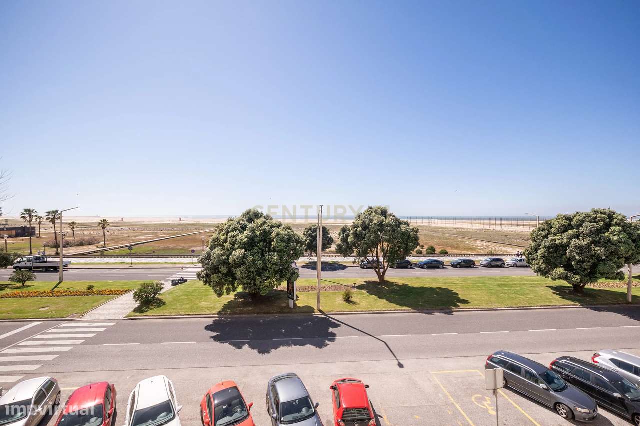 Apartamento T2 - Marginal Figueira da Foz-15