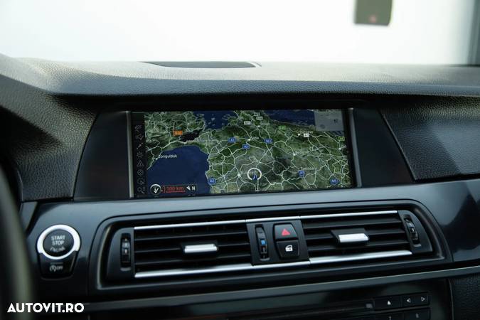 BMW Seria 5 520d Touring Sport-Aut. - 24