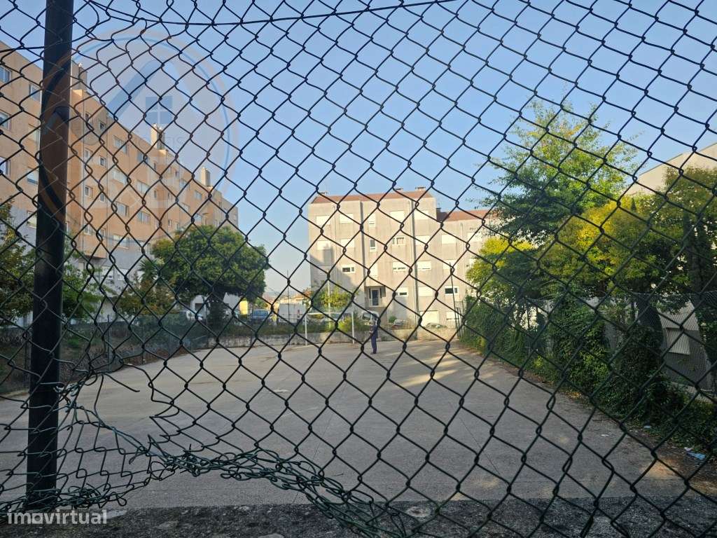 Apartamento T3 com garagem em Valbom-24