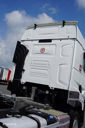 Renault T 520 / HIGH CAB / ACC / EURO 6 /  BDF /  7.15 , 7,45 , 7,82 M - 32