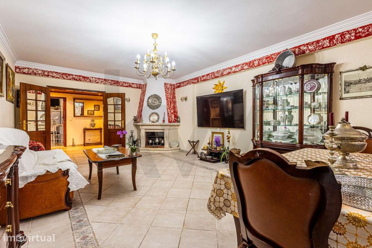 Apartamento T3 com 140m2, Serra da Mina, Mina de Água - Grande imagem: 2/31