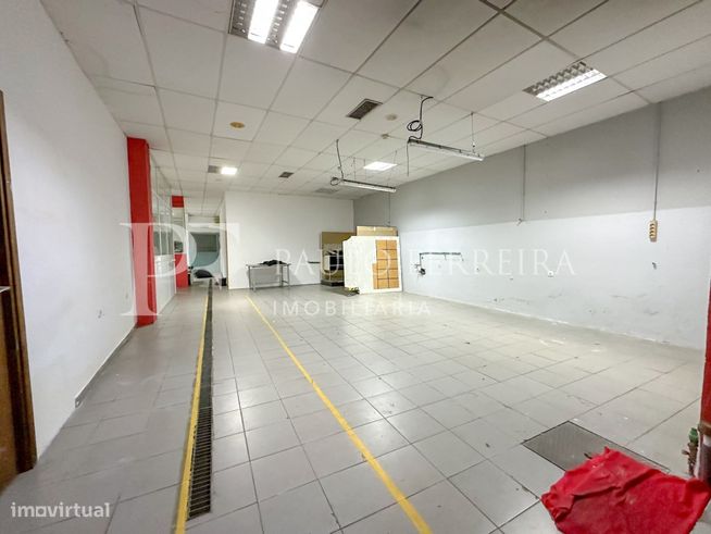 Armazém próximo do centro de Famalicão-10