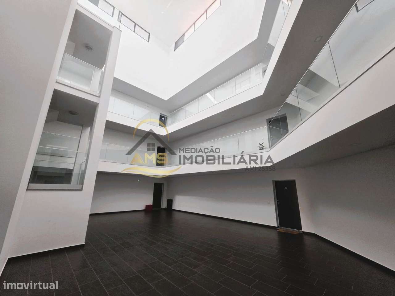 APARTAMENTO T3 COM TERRAÇO DE 186M²-39