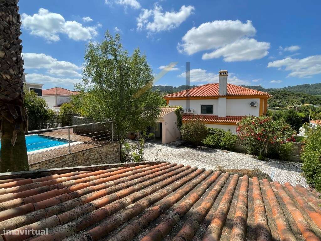 Moradia T4 com piscina e jardim, na Aldeia Grande, Setúbal-16