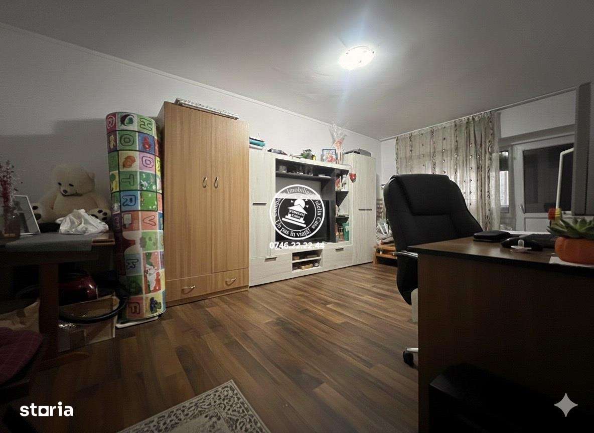 Apartament decomandat cu 2 camere de vânzare în Nicolina - Imagine principală: 2/6