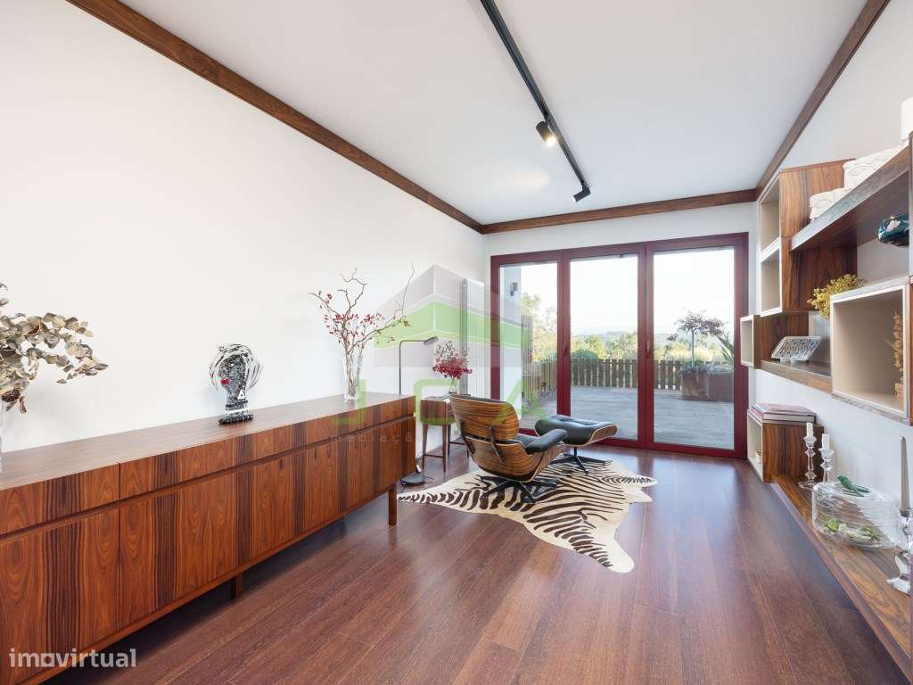 Excelente apartamento T4 com terraço e piscina-7