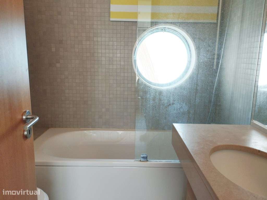 EXCLUSIVO | Excelente Moradia T3 em Castelo (Sesimbra)-19