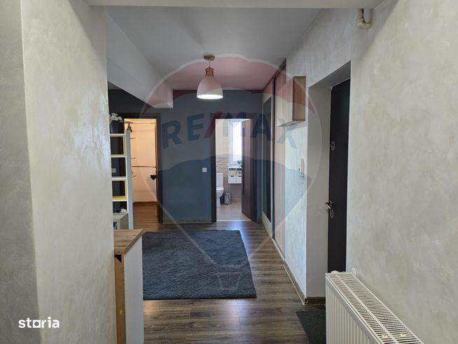 Apartament cu 3 camere de vânzare, cartier FIALD-14
