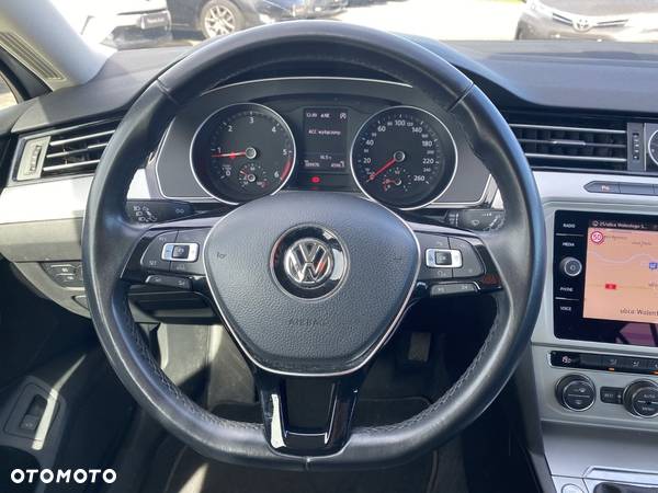 Volkswagen Passat 1.6 TDI BMT Comfortline - 21