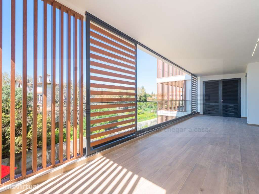 T3 com Terraço e Box em Condomínio de Luxo com Piscina, Ginásio e S... - Grande imagem: 4/47