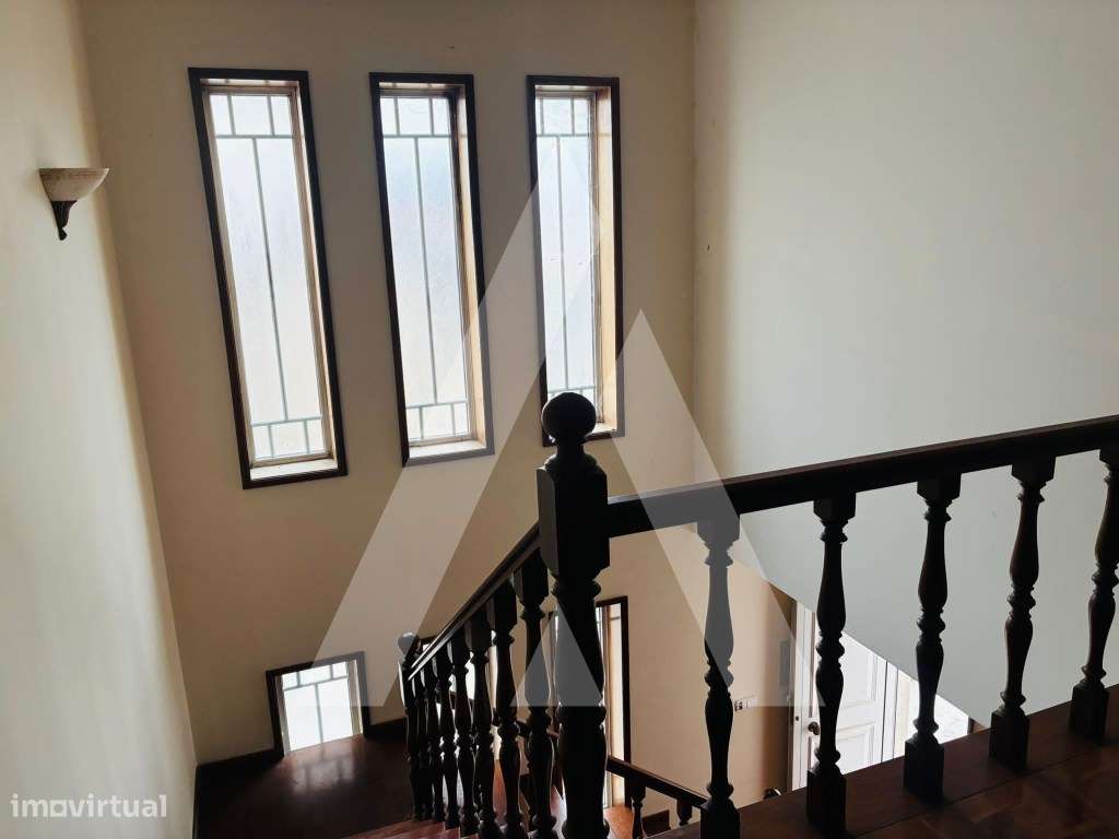 Moradia T4 com amplo pátio e garagem em Aveiro-14