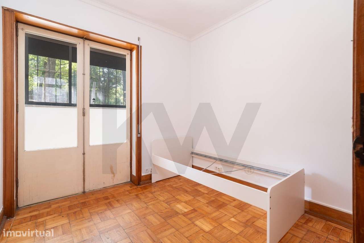 2 Apartamentos T8 + Piso Independente | 3 Garagens | Coimbra-14