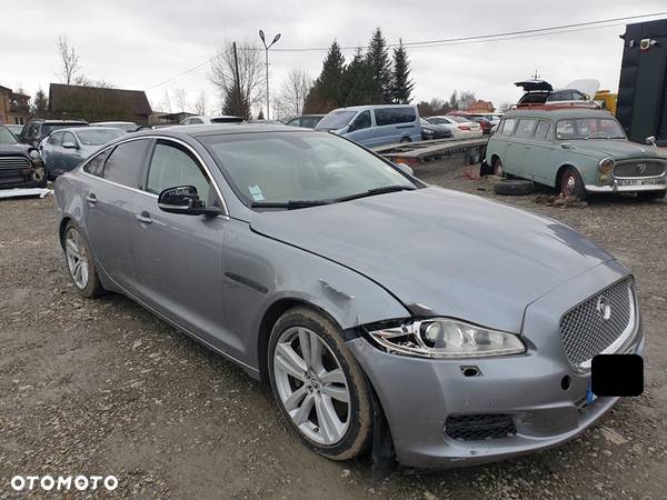 Jaguar XJ 3.0 D V6 Luxury - 5