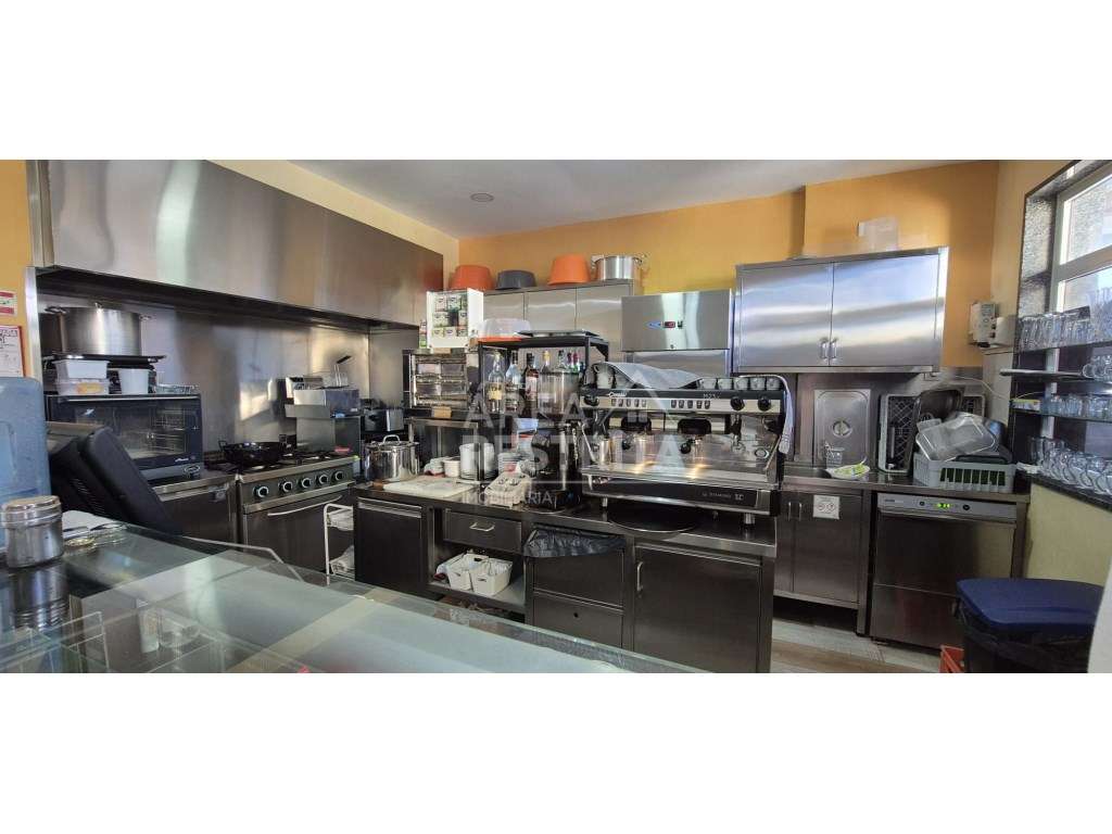 Espaço comercial a servir como restaurante - Grande imagem: 3/7