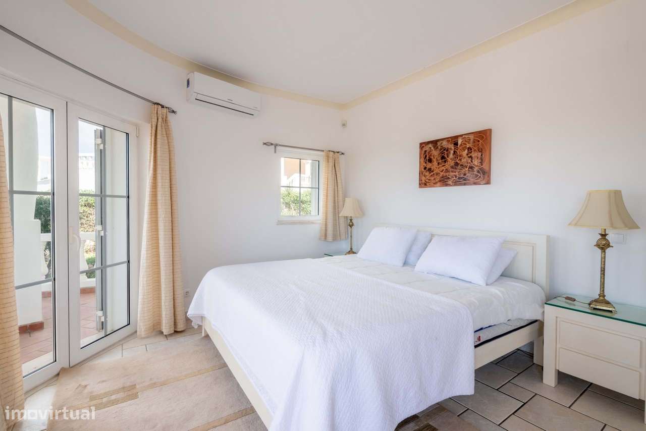 Grande propriedade de golfe com vistas panorâmicas-27