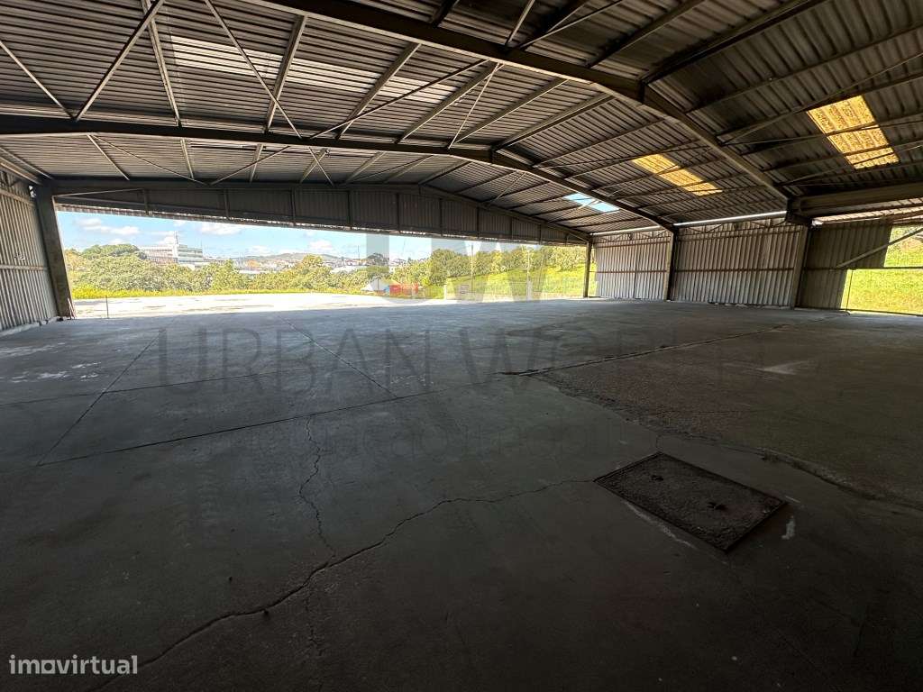 Armazém P/ Arrendamento, Sete Casas, Loures, 2.400 m² - Grande imagem: 5/29