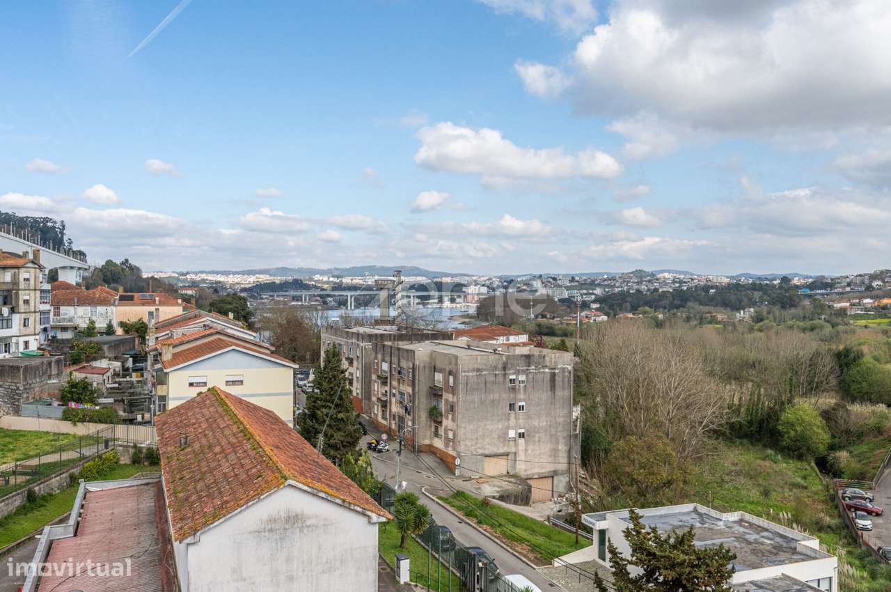 Apartamento T2+1 com 3 frentes e Vista ao Rio - Grande imagem: 3/17