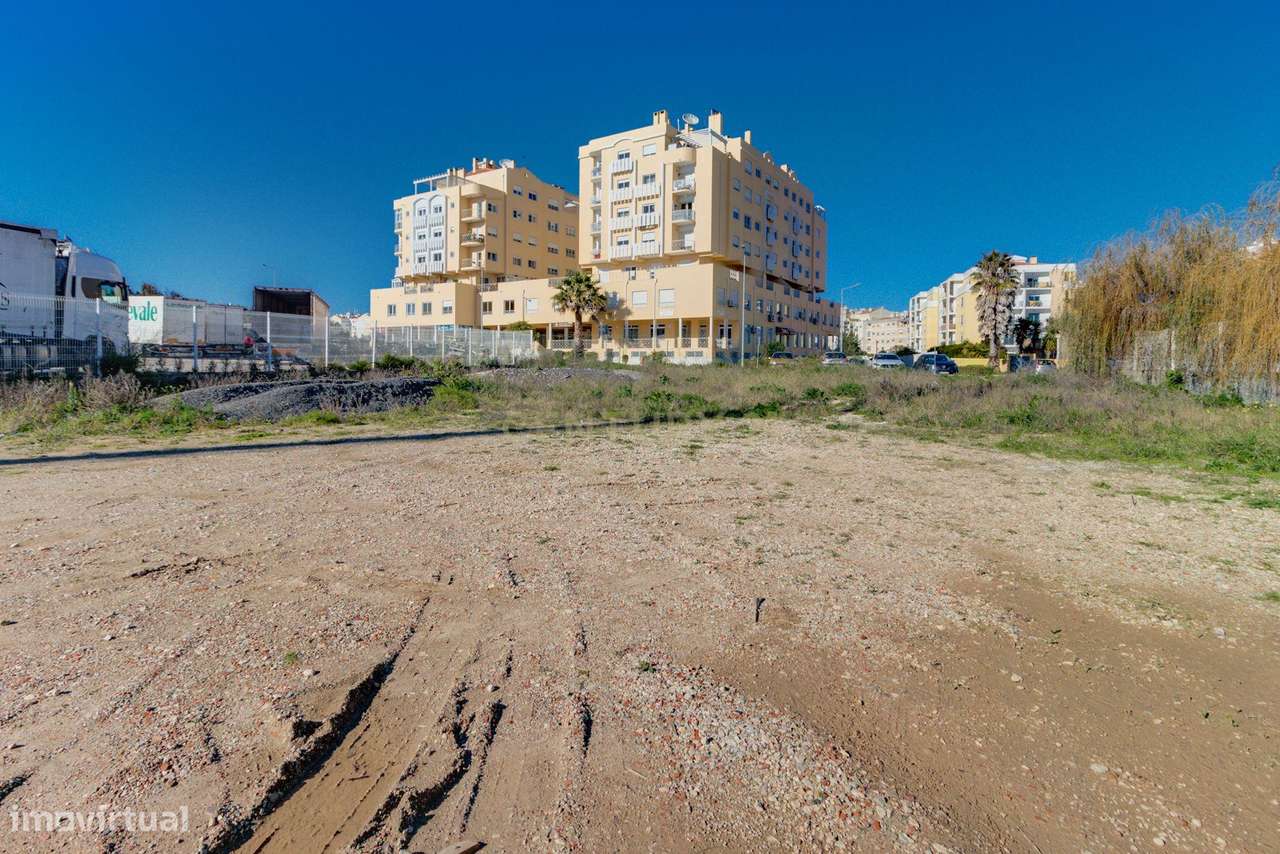 Terreno Estratégico em Mem Martins  - 2 frentes - Grande imagem: 4/8