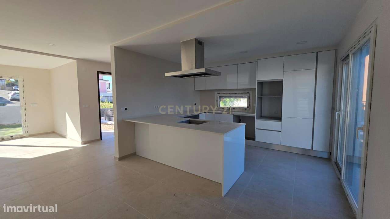 Moradia 4 assoalhadas Construção Nova na Sobreda,  Almada - Grande imagem: 5/35