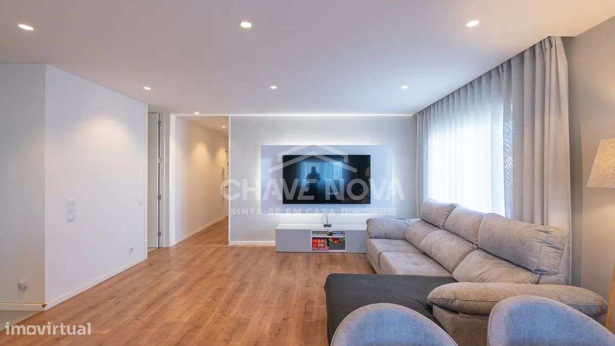 T3 Remod. c/ Garagem Box + Terreno p/ Cultivo em Vilar de Andorinho - Grande imagem: 4/29