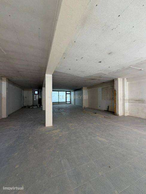 Loja com 162 m² em Lamaçães, Braga-5