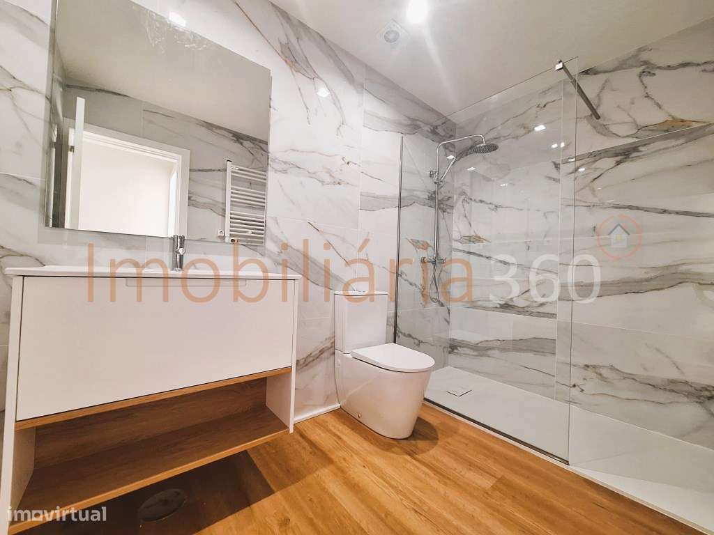 **Apartamento T2 Duplex Novo com 2 Varandas em Matosinhos Sul**-12