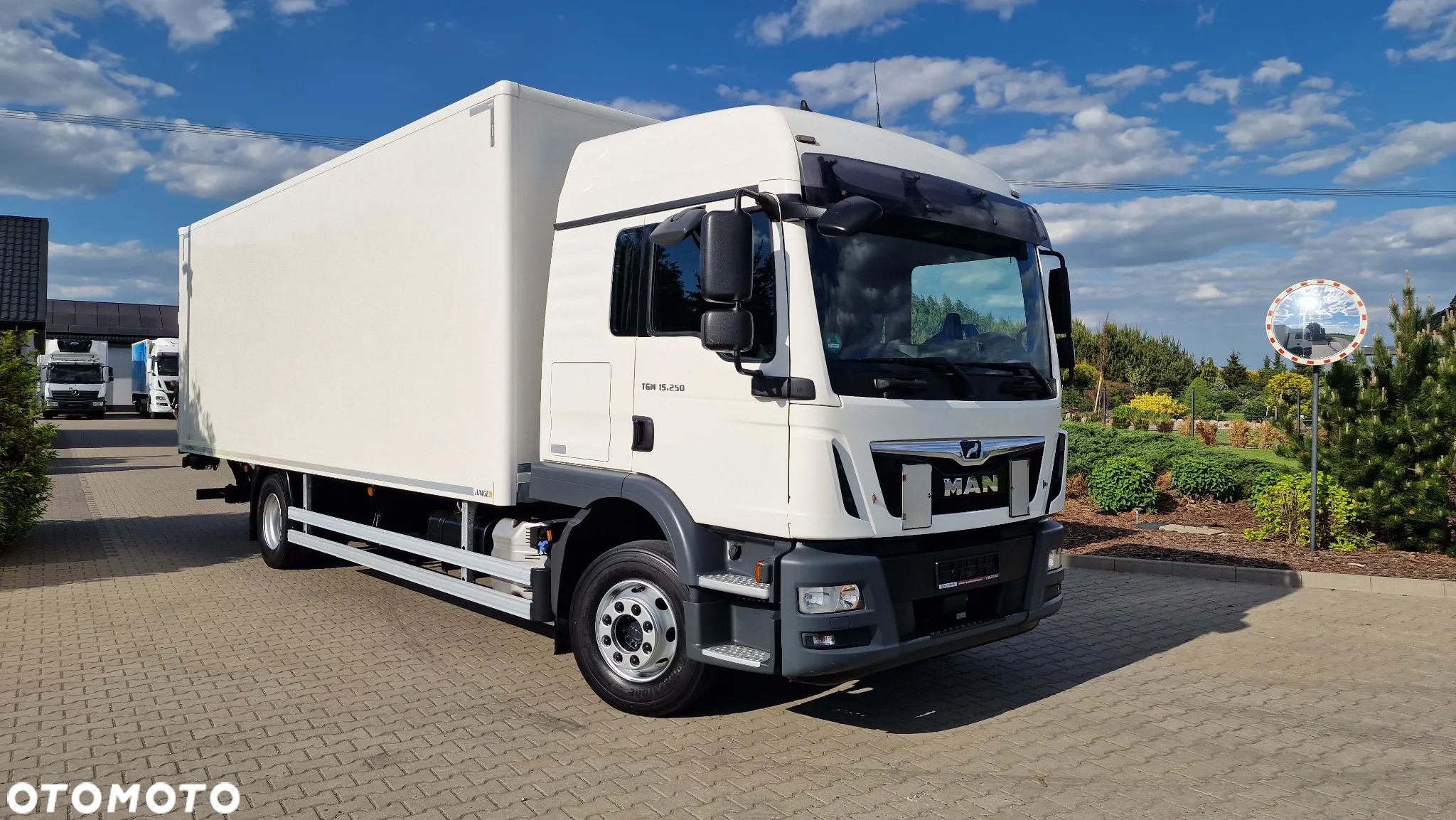 MAN TGM 15.250 KONTENER Z DE JAK NOWY !!! 15500 KG DMC - 1