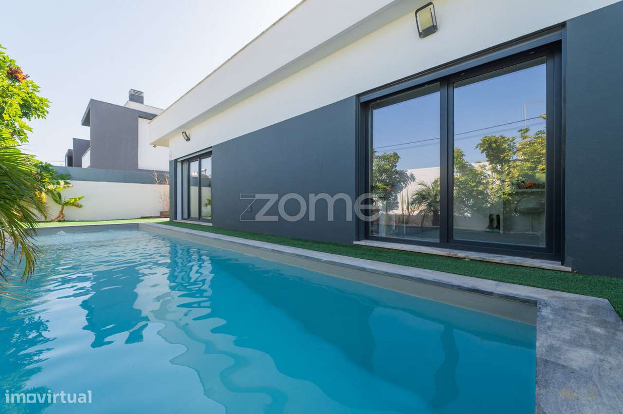 Moradia Térrea T3+1 com Piscina-53