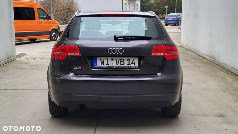 Audi A3 1.6 Sportback Attraction - 5