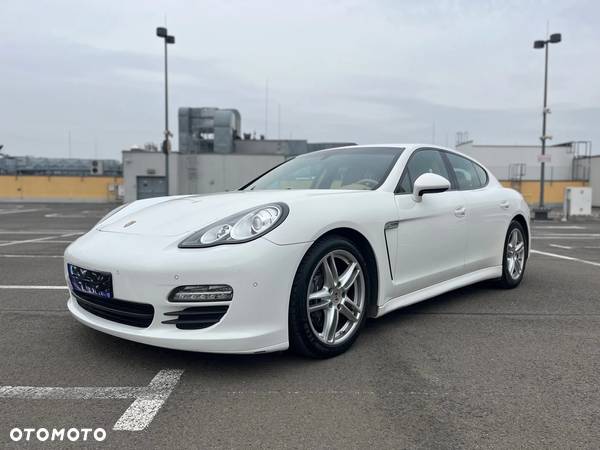 Porsche Panamera 4 PDK - 1