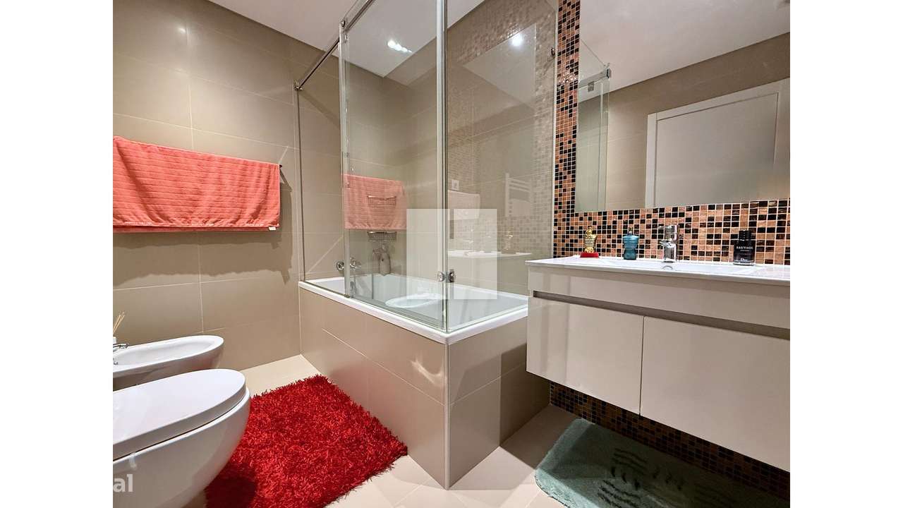 Luxuoso T-3 na Qtª Santa Maria-40