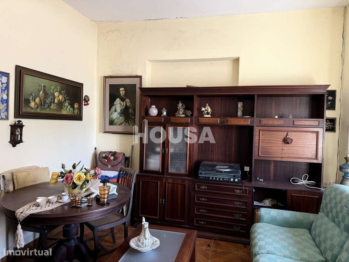 Moradia com Logradouro, Garagem e Anexos | Excelente Potencial de R...-18