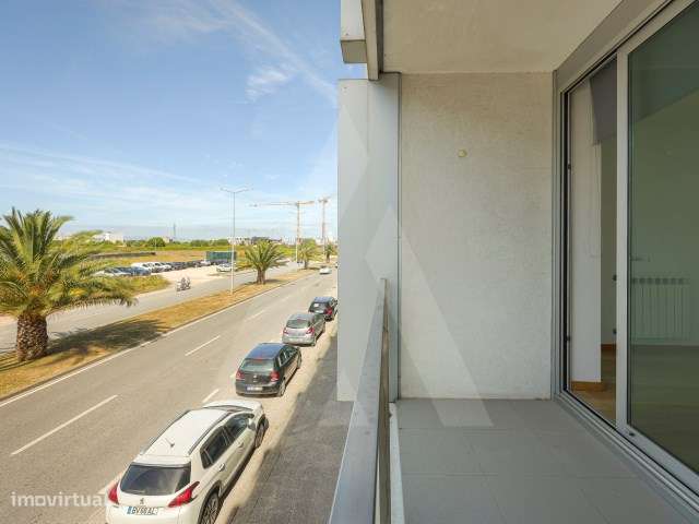 Apartamento T2 com varandas e garagem fechada no centro de Aveiro-15