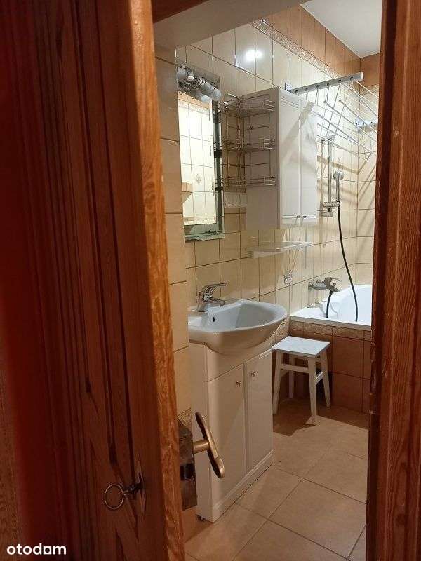 duże, mieszczańskie mieszkanie w dobrej-8