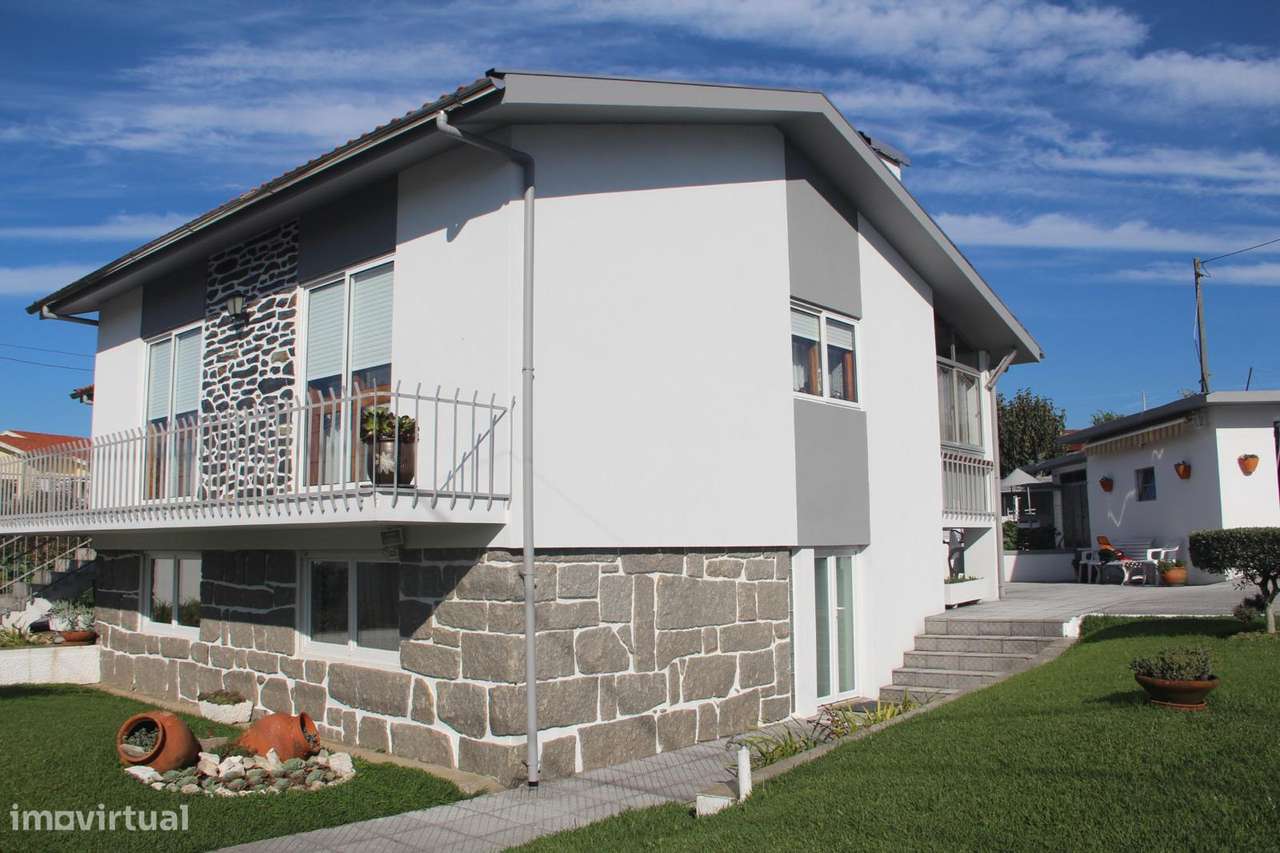 Moradia 4 Frentes lote com 980m2-7