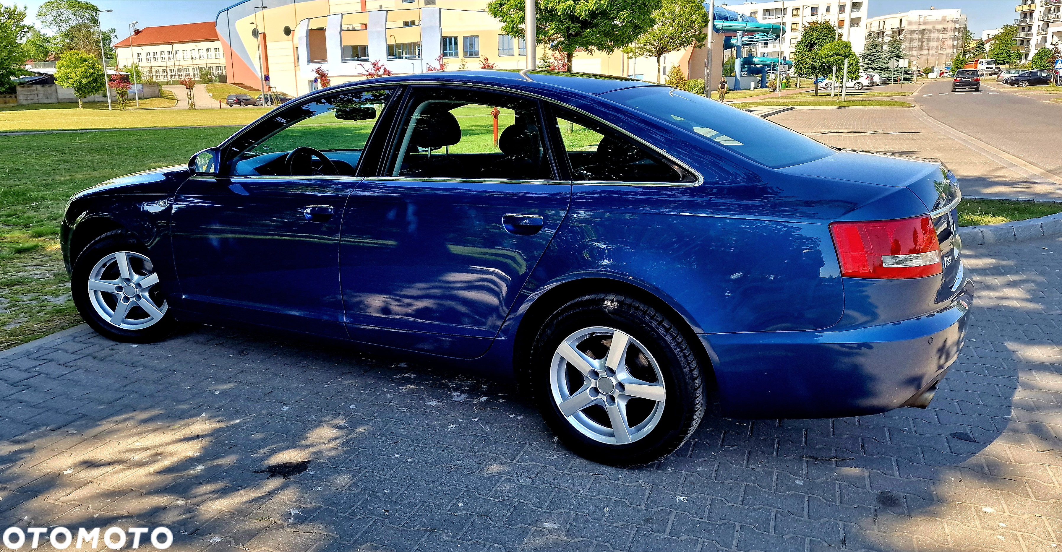 Audi A6 2.4 - 12