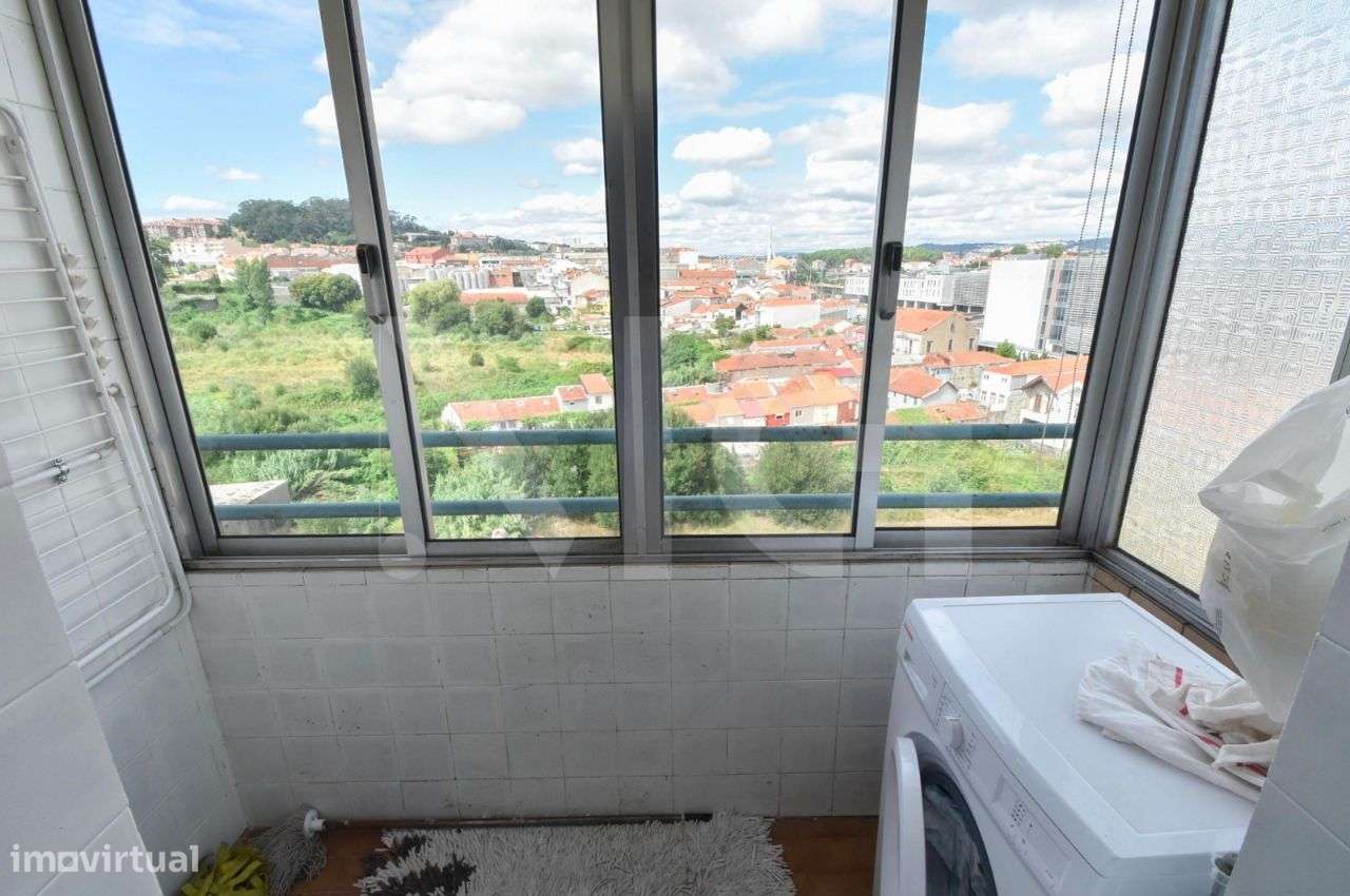 Apartamento T2 em Campanhã Totalmente Mobilado e Equipado-12
