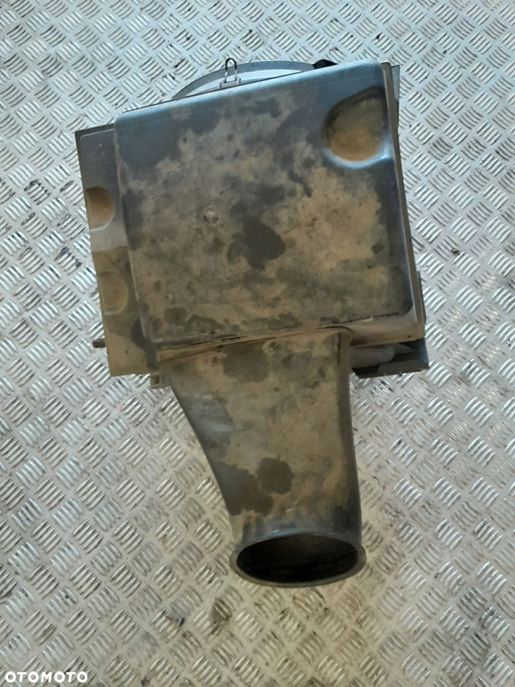 OBUDOWA FILTRA POWIETRZA MERCEDES ATEGO 1224 EURO 5 EURO 4 A 9735280706 - 2